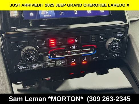 New 2025 Jeep Grand Cherokee Laredo X w/ Luxury Tech Group I image 15