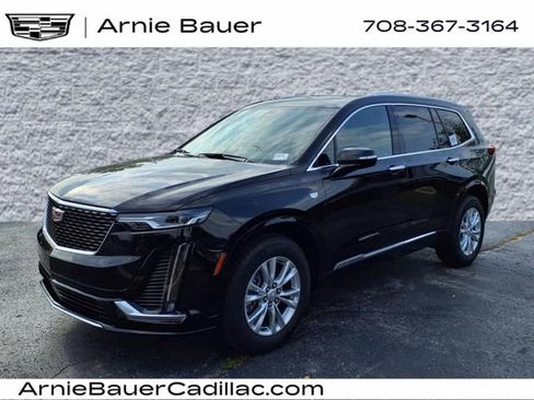 New 2025 Cadillac XT6 Luxury image 10