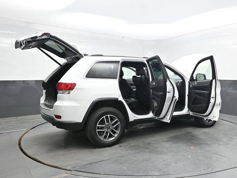 Used 2021 Jeep Grand Cherokee Limited AWD/4WD image 56