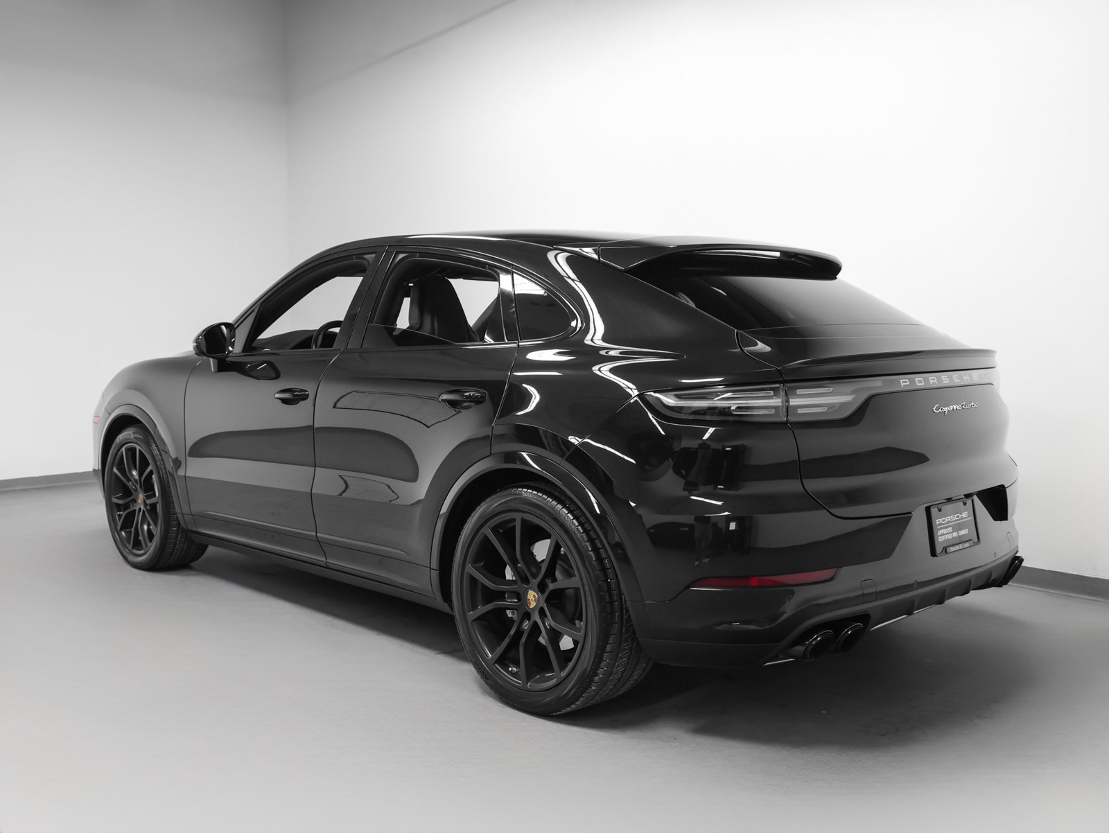 Certified 2021 Porsche Cayenne Turbo AWD/4WD image 3