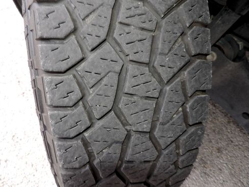 Used 2024 RAM 2500 Tradesman w/ Chrome Appearance Group image 10