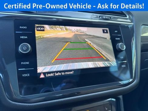 Certified 2024 Volkswagen Tiguan SE w/ Panoramic Sunroof Package AWD/4WD image 15