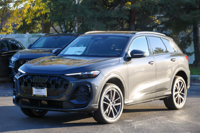 New 2026 Audi Q5 Premium Plus AWD/4WD image 1