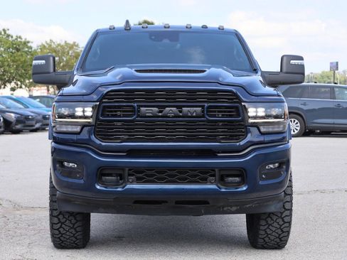 Used 2023 RAM 2500 Limited AWD/4WD image 2