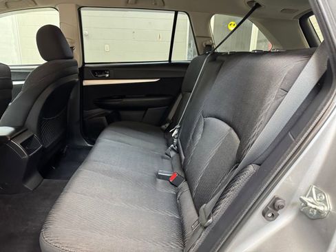 Used 2010 Subaru Outback 2.5i Premium AWD/4WD image 15