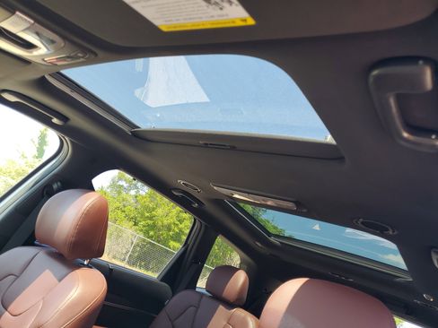 Used 2023 Kia Telluride SX image 16