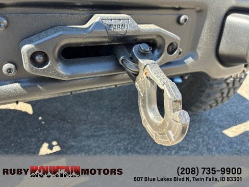 Used 2016 Jeep Wrangler Unlimited Rubicon w/ Dual Top Group AWD/4WD image 39