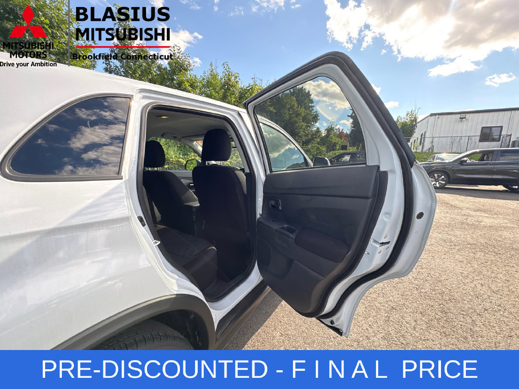 Used 2025 Mitsubishi Outlander Sport ES AWD/4WD image 41
