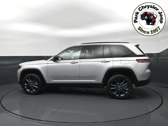 New 2026 Jeep Grand Cherokee Limited AWD/4WD image 3