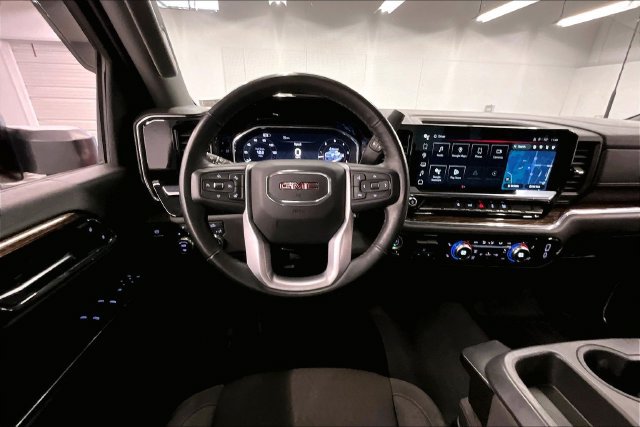Used 2024 GMC Sierra 2500 SLE w/ SLE Convenience Package AWD/4WD image 6