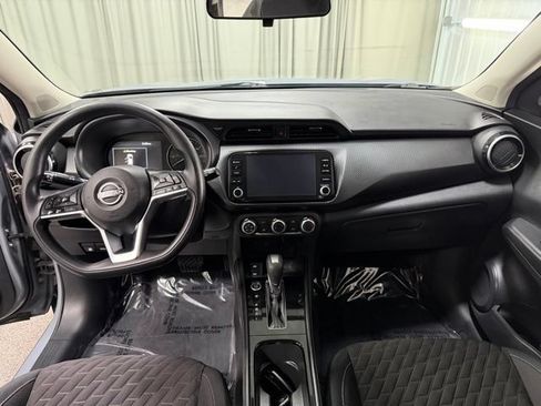 Used 2023 Nissan Kicks SV FWD image 12
