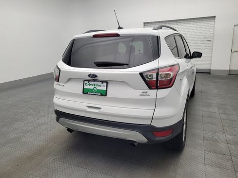 Used 2018 Ford Escape SE FWD image 7