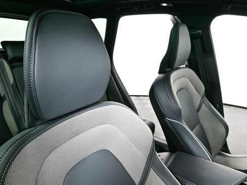 Used 2022 Volvo XC60 T8 R-Design w/ Advanced Package image 22