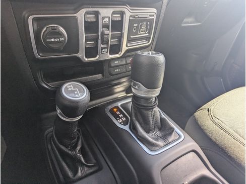 Used 2020 Jeep Wrangler Unlimited Sport AWD/4WD image 19