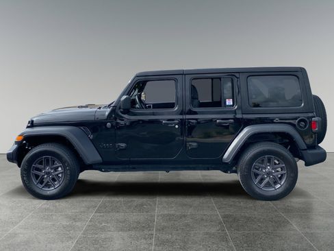 Used 2024 Jeep Wrangler Unlimited Sport AWD/4WD image 2