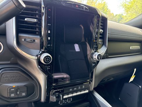 New 2026 RAM 5500 4x4 Crew Cab w/ Laramie Trim Package image 33