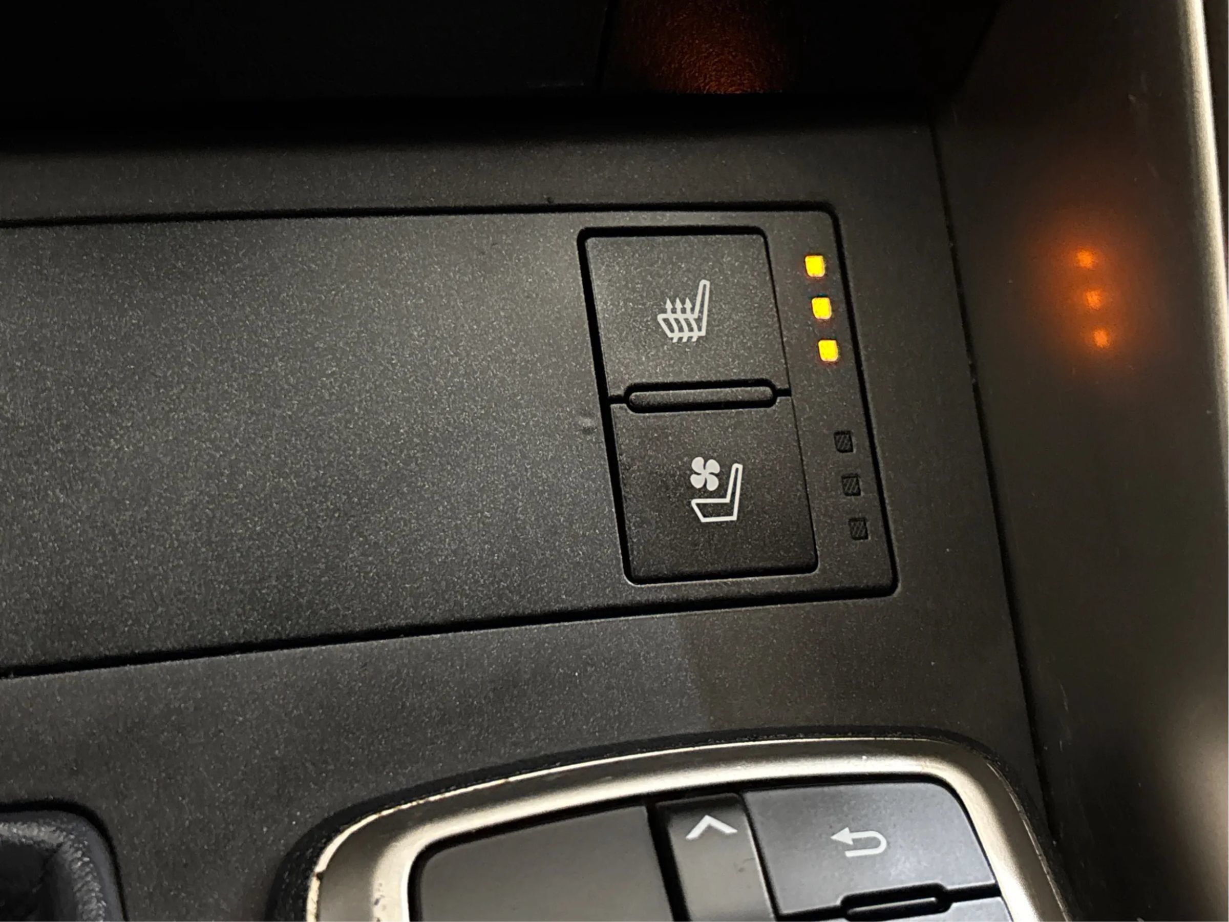 Used 2018 Lexus IS 300 AWD w/ Comfort Package image 42