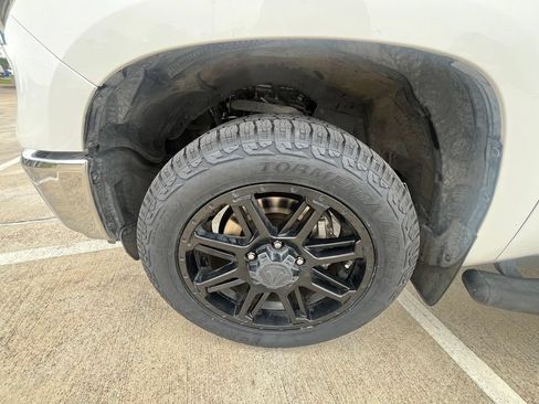 Used 2020 Toyota Tundra SR5 w/ SR5 Upgrade Package RWD image 10