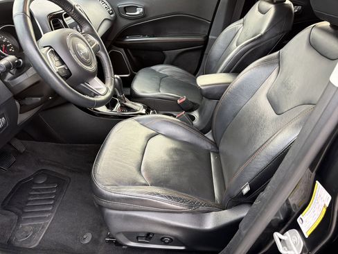 Used 2018 Jeep Compass Limited w/ Navigation Group image 10