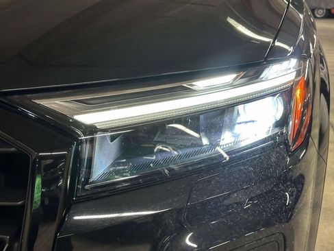 Used 2025 Audi Q7 2.0T Premium Plus w/ Premium Plus Package AWD/4WD image 9