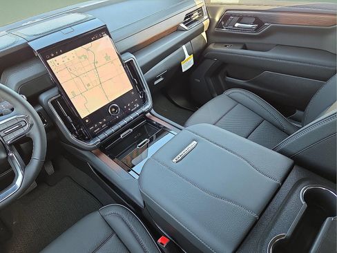New 2026 GMC Yukon XL Denali w/ Denali Reserve Package AWD/4WD image 14