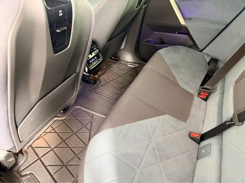 Used 2025 BMW iX xDrive50 w/ Convenience Package image 17