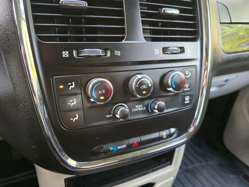 Used 2014 Dodge Grand Caravan SE w/ Quick Order Package 29E SE image 28