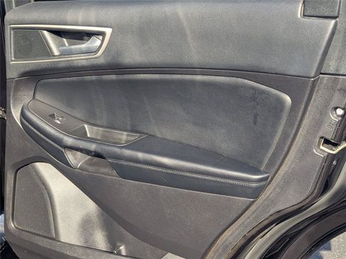Used 2022 Ford Edge SEL AWD/4WD image 34