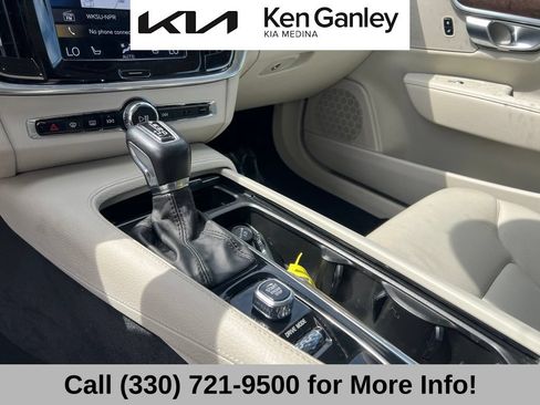 Used 2019 Volvo S90 T5 Momentum w/ Protection Package AWD/4WD image 30