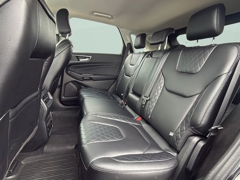 Certified 2024 Ford Edge Titanium AWD/4WD image 9
