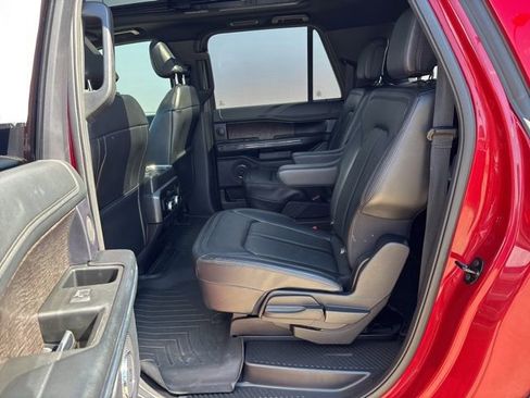 Used 2021 Ford Expedition Max Limited image 8