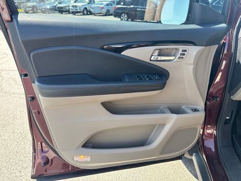 Used 2022 Honda Pilot Touring image 29