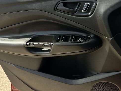 Used 2016 Ford Escape S FWD image 19