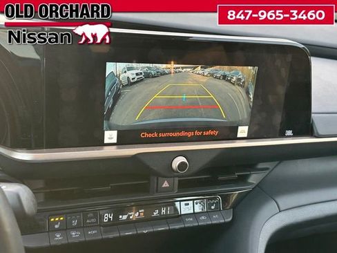 Used 2023 Toyota Crown Limited image 17