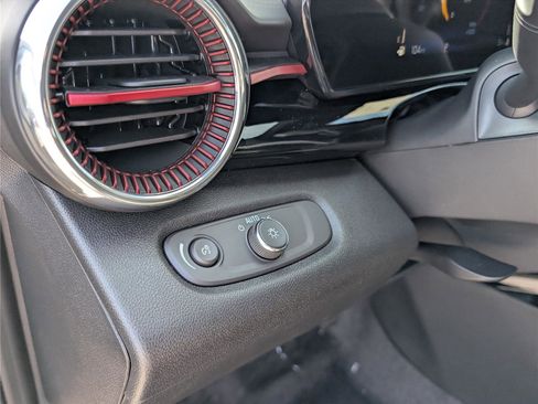 New 2026 Chevrolet Trax RS w/ Sunroof Package FWD image 17