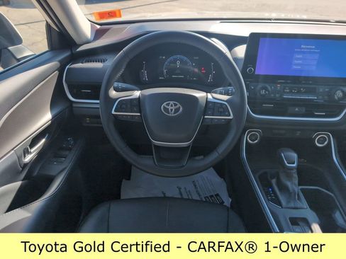 Used 2024 Toyota Grand Highlander XLE image 16