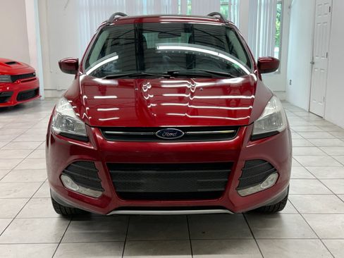 Used 2016 Ford Escape SE w/ SE Leather Comfort Package AWD/4WD image 2