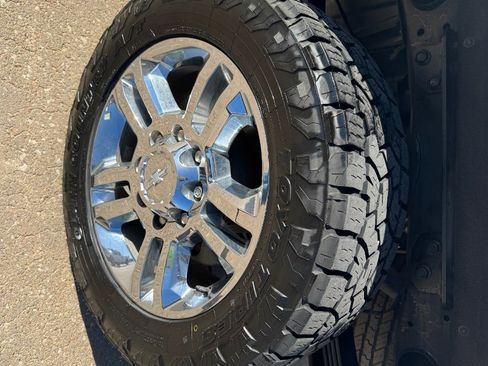 Used 2019 Chevrolet Silverado 2500 High Country w/ Duramax Plus Package image 35