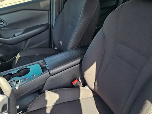 Used 2024 Nissan Rogue S FWD image 16