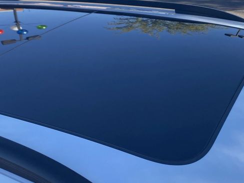 Used 2021 Volkswagen Tiguan SE R-Line image 9