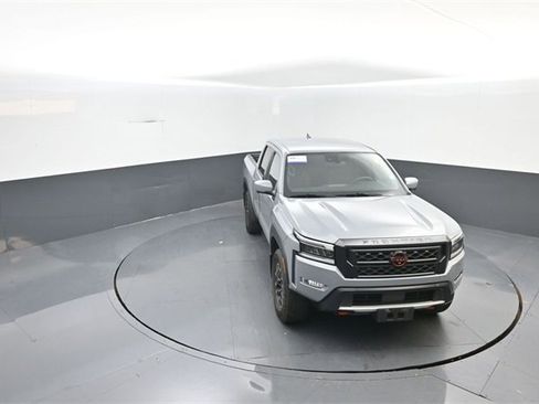 Used 2022 Nissan Frontier PRO-4X image 14