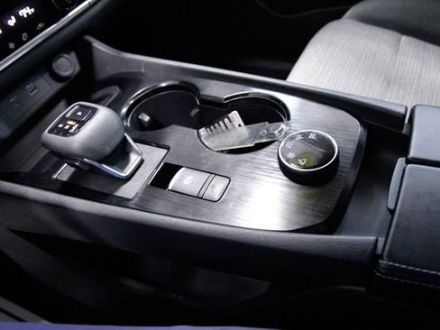 Used 2023 Nissan Rogue SV image 26