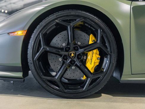 Used 2023 Lamborghini Huracan Tecnica image 28