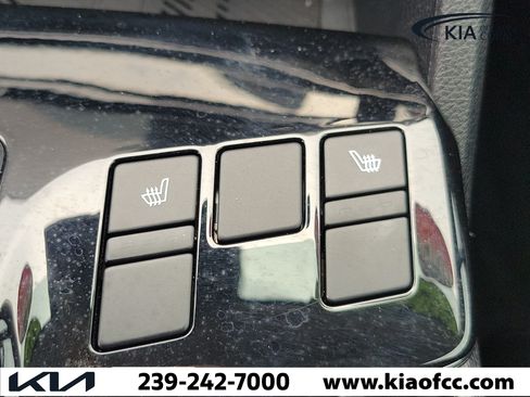 Certified 2024 Kia Sportage EX FWD image 28