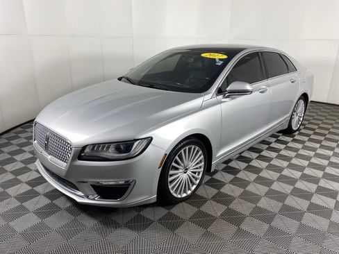 Used 2017 Lincoln MKZ Reserve FWD image 12
