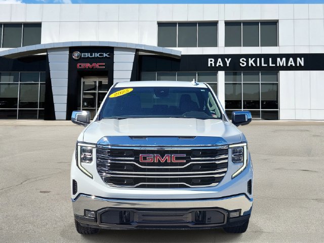 Used 2025 GMC Sierra 1500 SLT AWD/4WD image 2