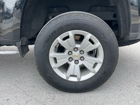 Used 2022 Chevrolet Colorado LT w/ Fleet Safety Package RWD image 31