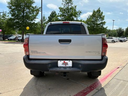 Used 2014 Toyota Tacoma PreRunner w/ Convenience Package RWD image 7