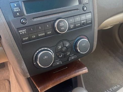 Used 2009 Nissan Altima 2.5 SL w/ Convenience Plus Pkg FWD image 24
