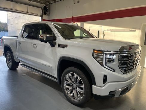 New 2026 GMC Sierra 1500 Denali image 3